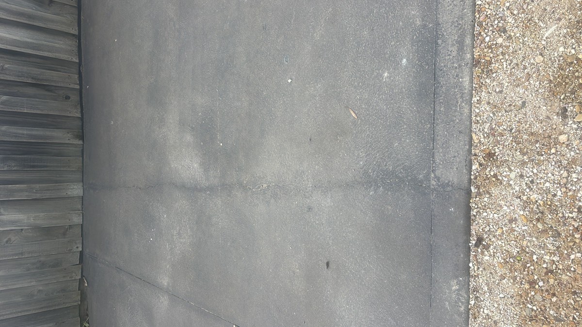 Major cracking recorded on a Craigieburn property, Craigieburn
